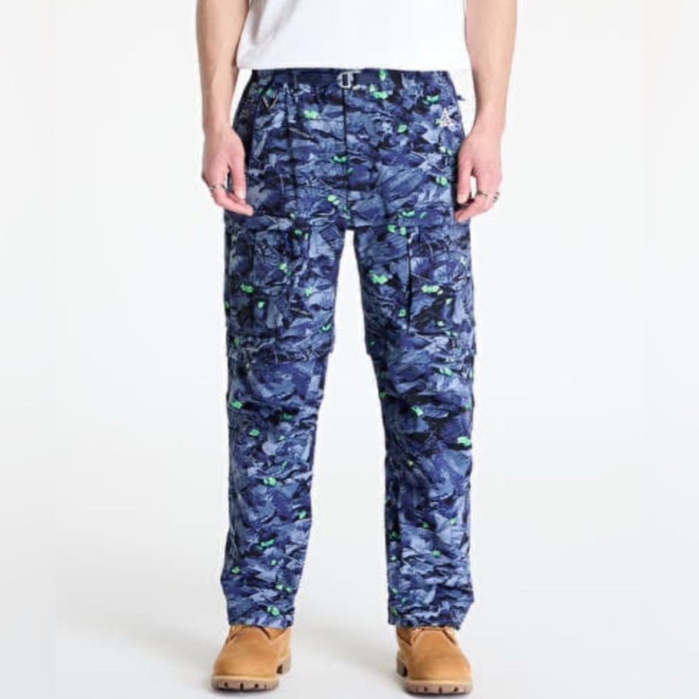 Nike ACG 'Smith Summit' Water-Repellent UV Cargo Trousers Mens Size S HQ0199-410